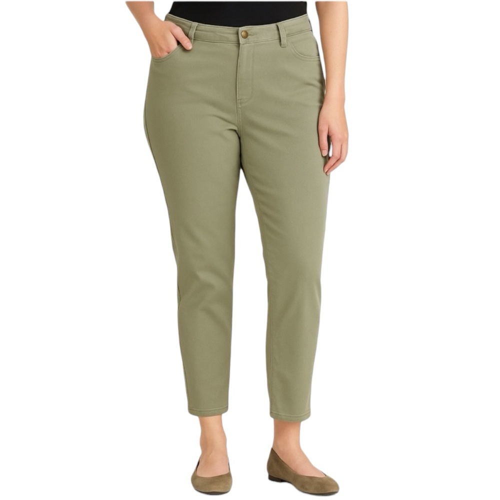Gloria Vanderbilt Amanda Jeans Sage Green Straight Leg Size 14 Short